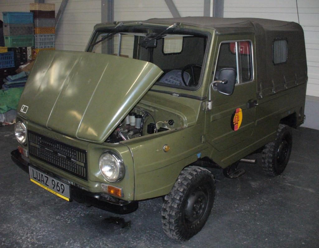 A LuAZ 969